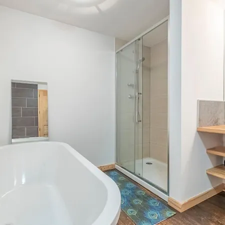 木屋 And Spacious In Mont Blanc 霞慕尼